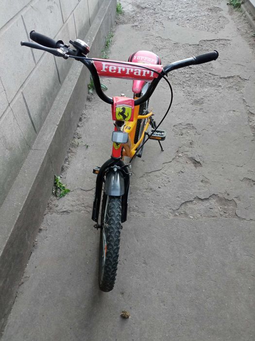 Детский велосипед 20 дюймов  "Ferrari"