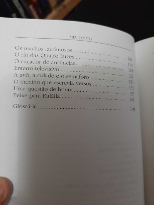 Mia Couto - O fio das Missangas  / F. José Viegas - Lourenço Marques