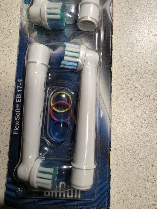 Szczoteczki flexisoft Oral-B oryginał