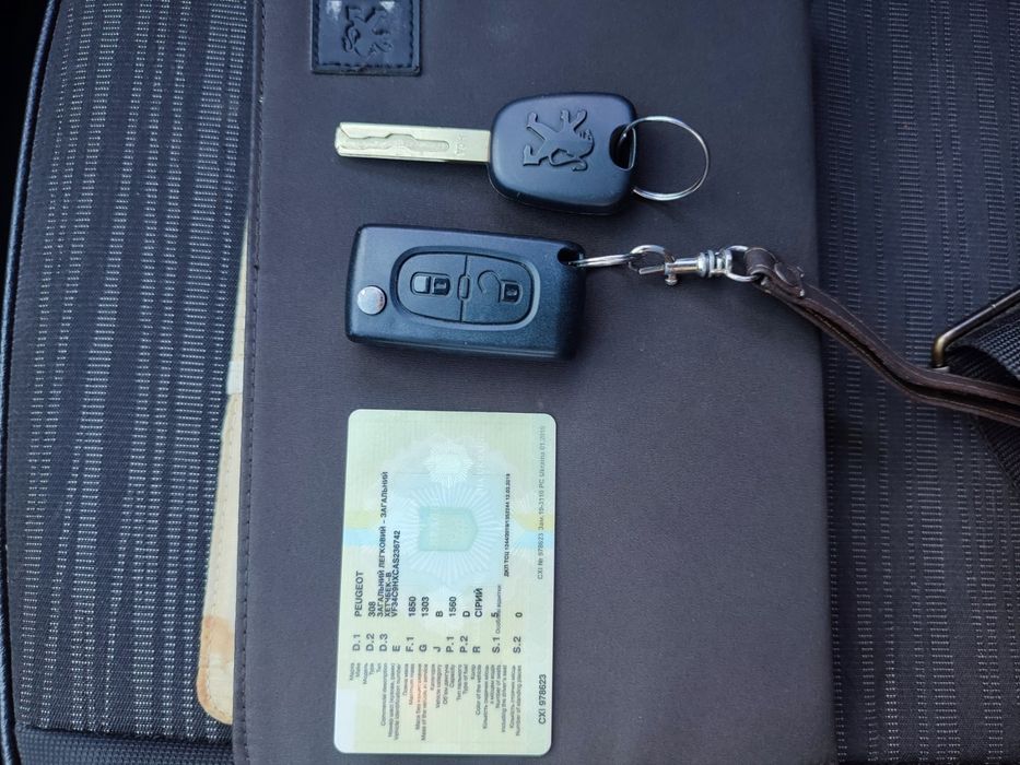 Пежо 308, 2010 год