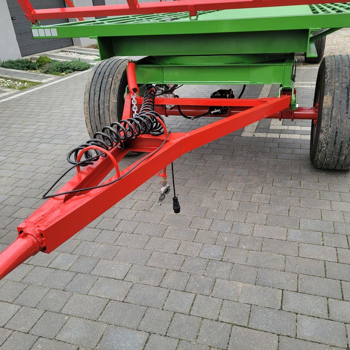 Przyczepa laweta do balotów bel słomy,  sianokiszonki