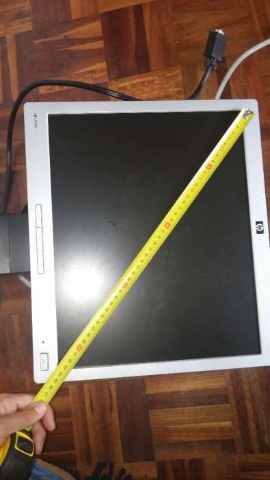 vendo monitor 17" HP