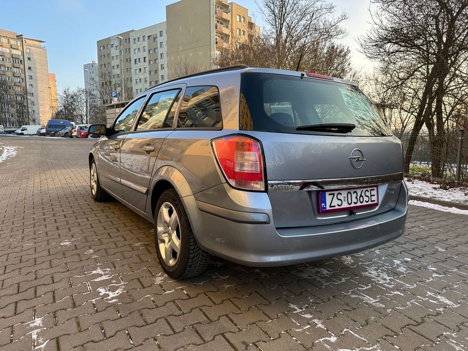 Opel Astra kombi 2008