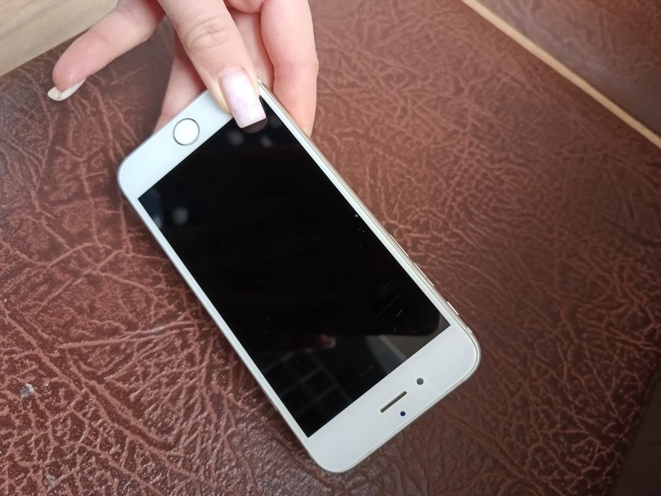 Смартфон Айфон 6s