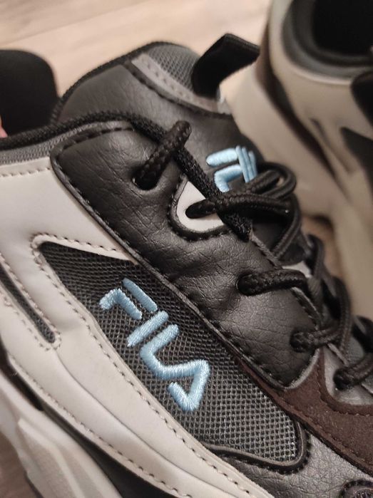 Buty sportowe sneakersy Fila Novarra 44
