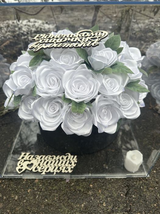 Квіти у кубі на замовлення