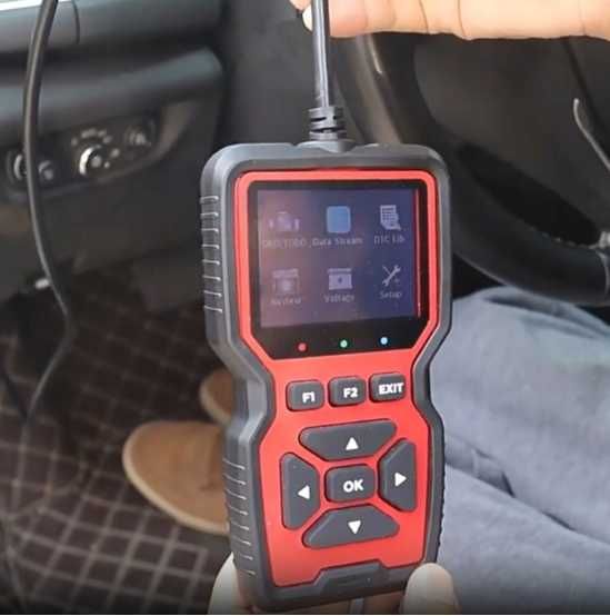 Tester diagnostyczny obd2 v519 skaner błędów silnika auta