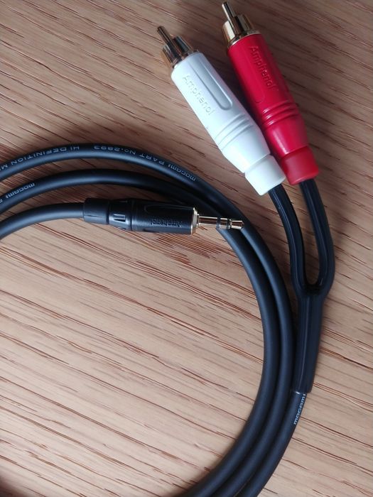 Mogami 2893 jack 3.5mm 2rca Amphenol 1m
