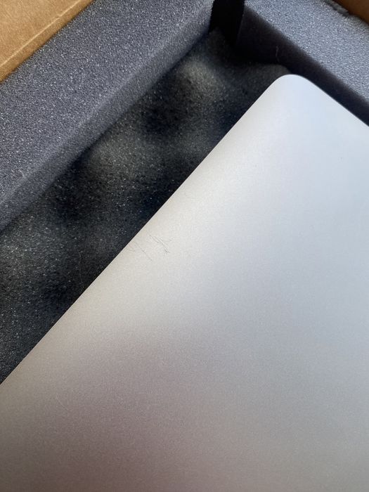 Продам MacBook Air 13” (2018)