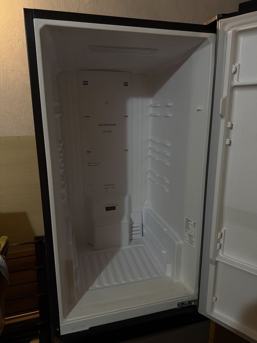 Продам холодильник HITACHI R-B410PUC6