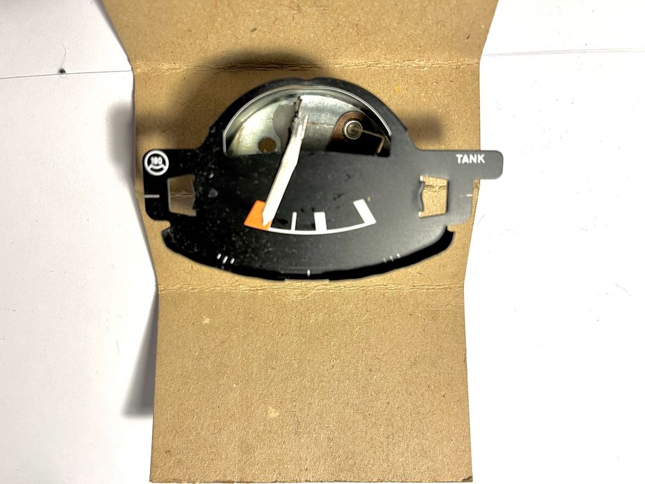 Golf MK1 /Scirocco Wskaźnik poziomu paliwa oryginał NOS