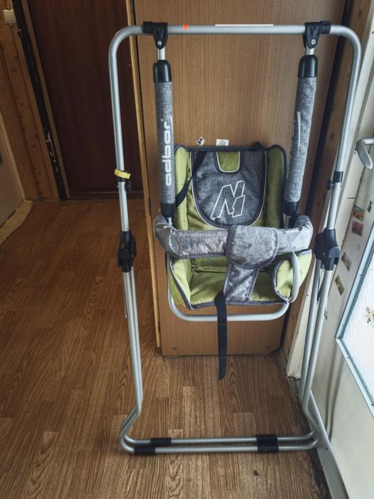 Adbor hustawka dla dziecka