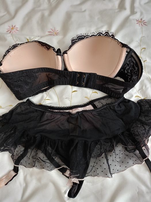 OBNIŻKA!!Piękny komplet damskiej bielizny.