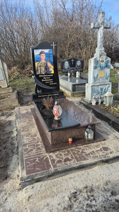 Виготовлення  Пам'ятників