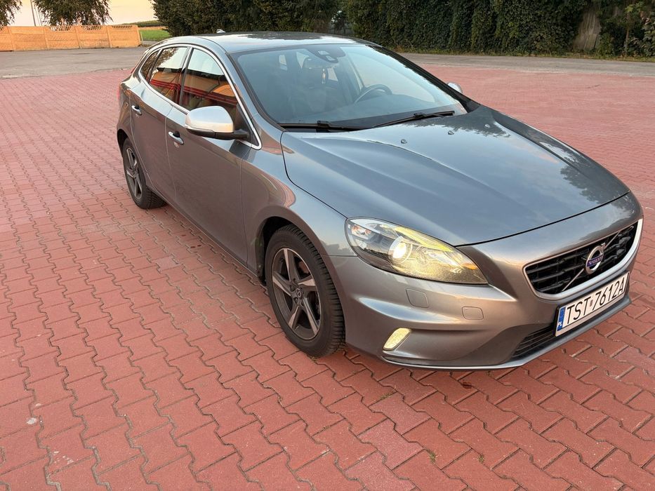 Volvo V40