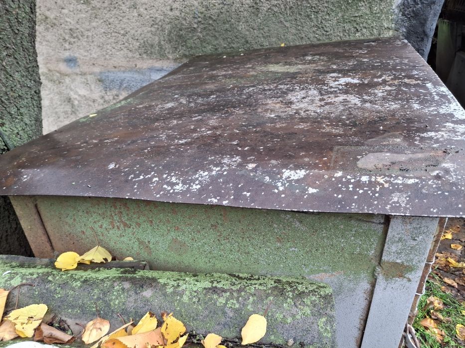 Металева клітка для кролів