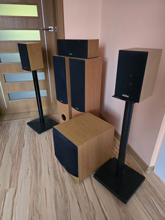 Zestaw kina domowego 5.1 KODA + 2x stojaki