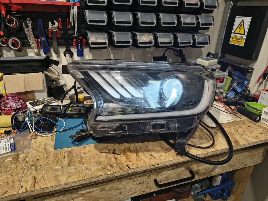 Lampy LED Przednie Mustang Style Ford Ranger 2015-23