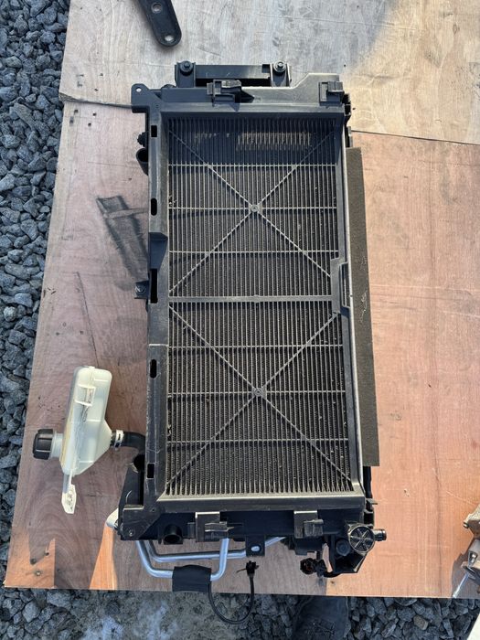 радіатор кондиціонера nissan leaf 2021 рік