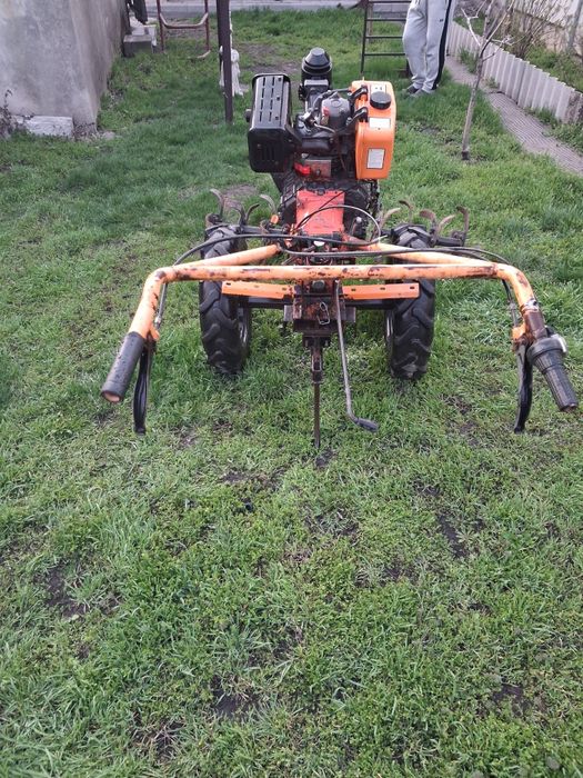 Продам мотоблок 9 к.с