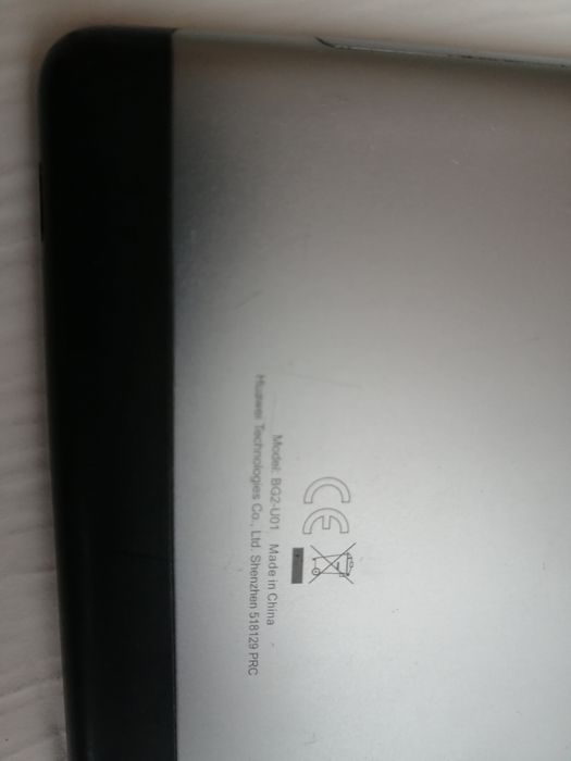 Huawei MediaPad T3 7", модель BG2-U01, 3G і сім картою.