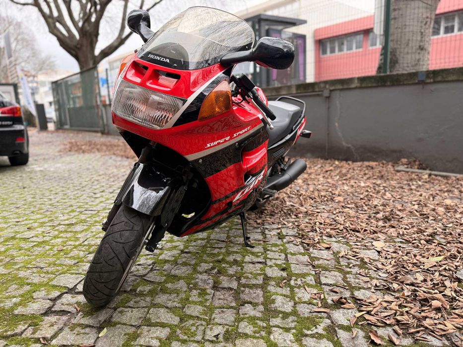 Honda CBR1000F 1991