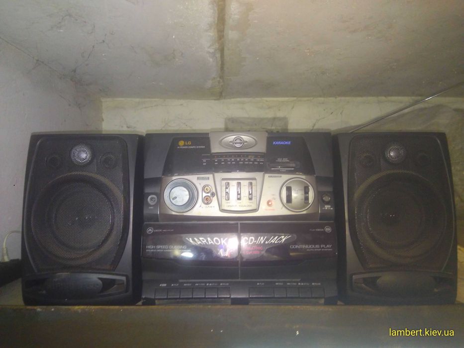 музичний центр LG