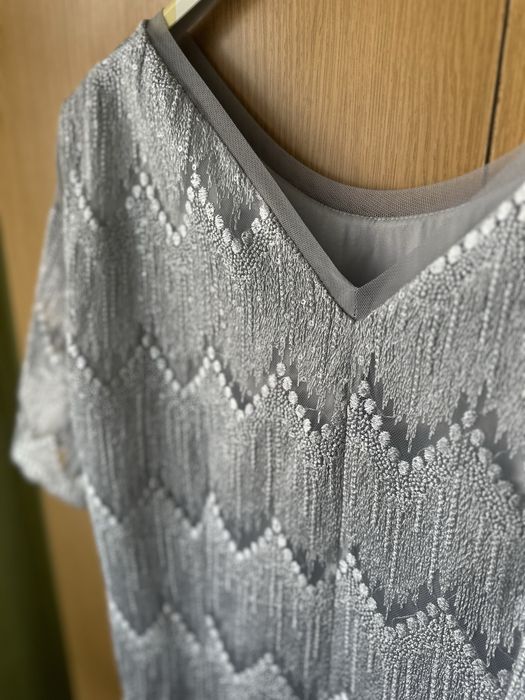 Piękna sukienka ołówkowa XL srebrna na każdą okazję koronkowa
