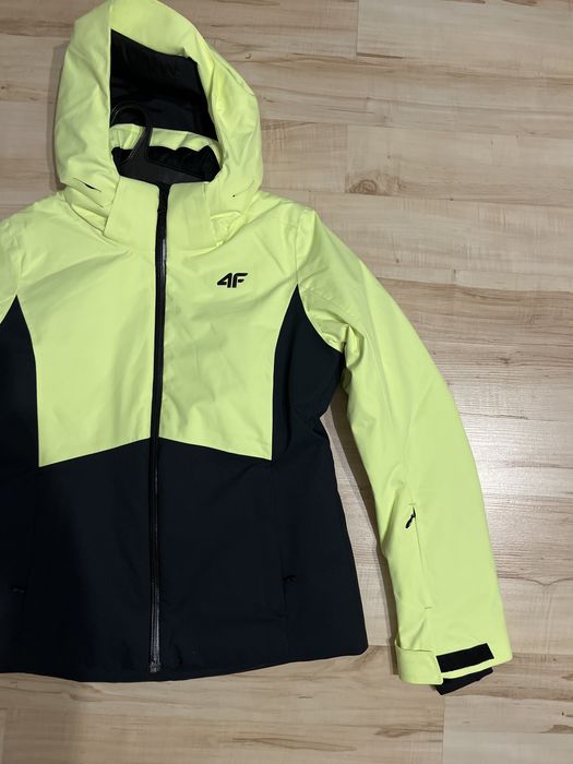 Sprzedam kurtke damska narciarska 4f rozmiar xs  Dermizax