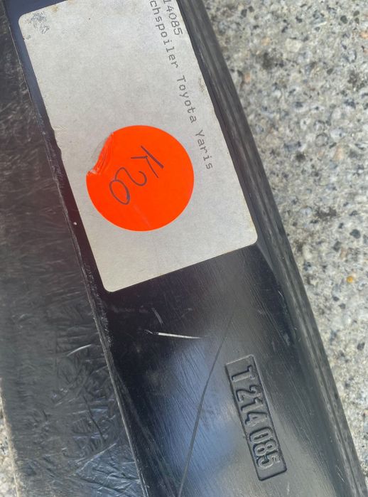 KIT : 1 Spoiler e2 Chuventos Toyota Yaris