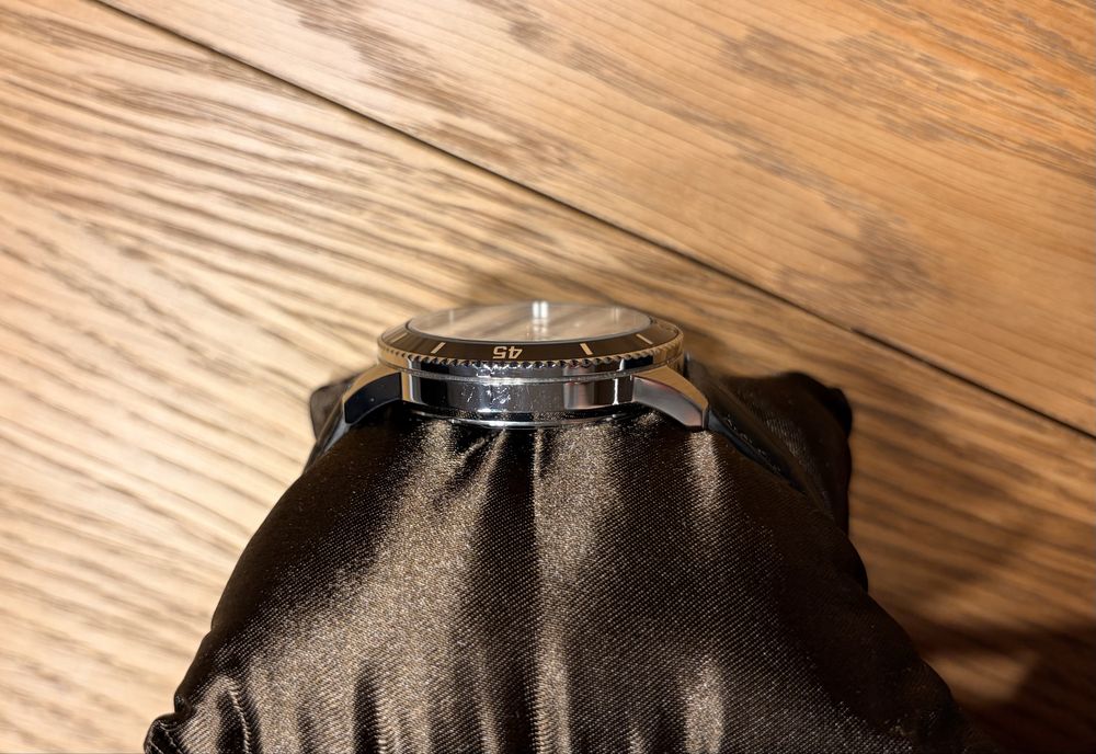 Lorus Solar RX317AX9 czarny bezel stan bdb