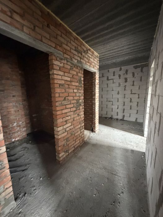 2 кімнатна квартира | 65 м.кв | після будівельників | переуступка