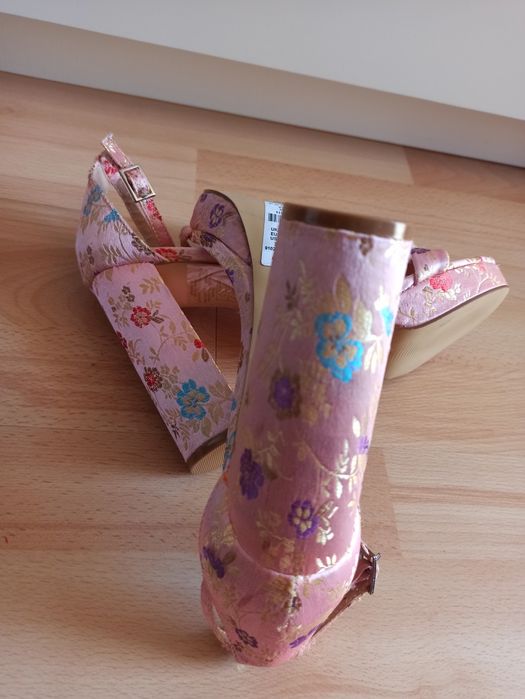 Szpilki Primark rozmiar 40 41