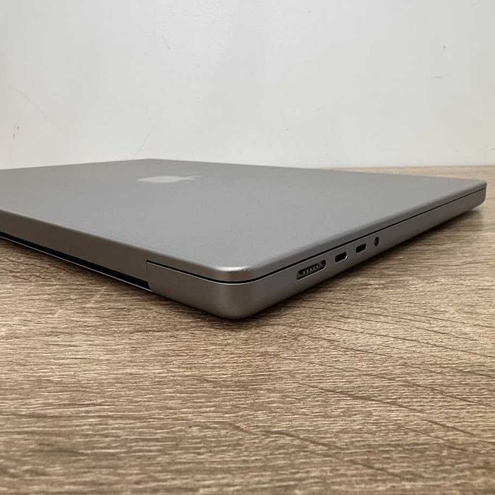 Macbook Pro 16" 2021 M1 Pro / 16Gb / SSD 512Gb акб:86% (M1372)