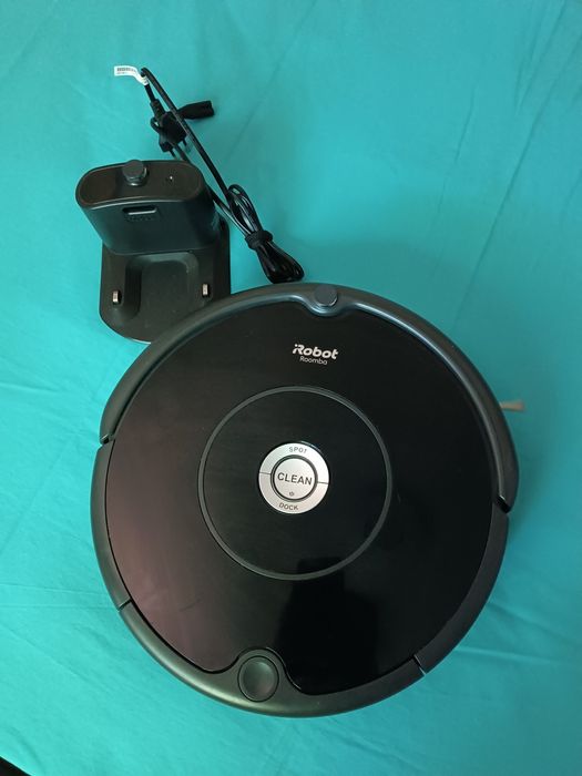 Aspirador iRobot Roomba 606