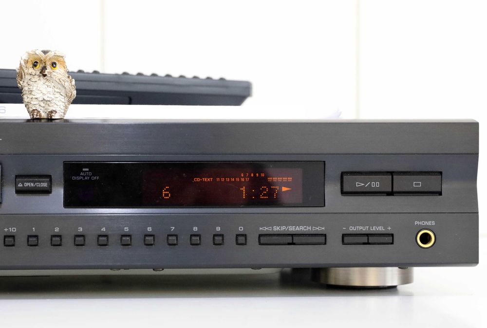 Yamaha CDX-596 Compact Disc Player