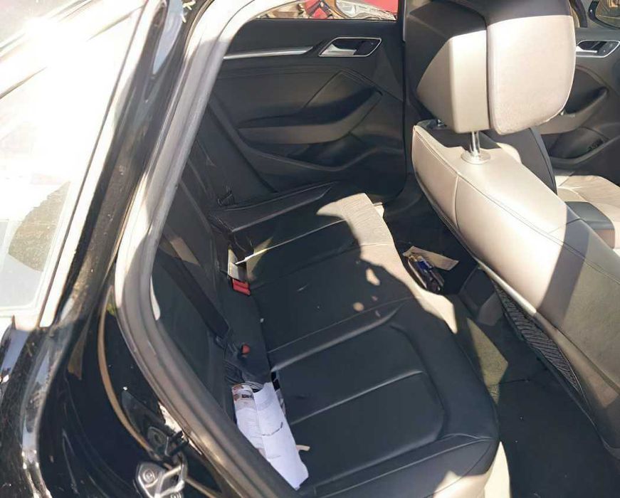 Audi A3      2015