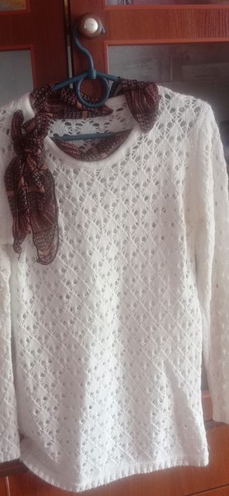 В'язаний светер .