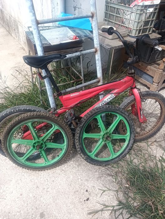 Bicicleta berg BMX