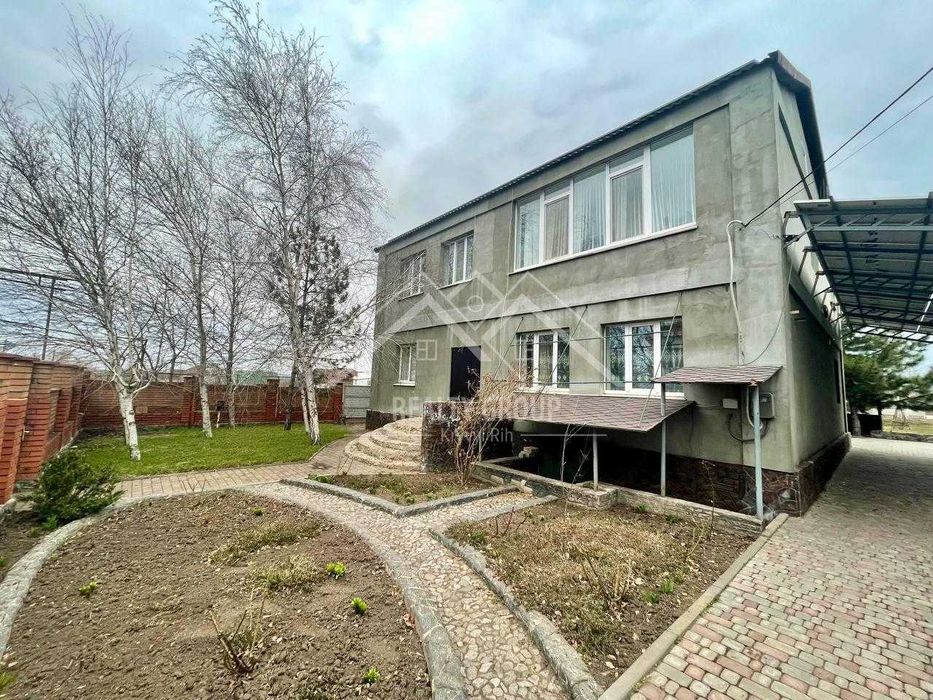 Продаж великого маєтку у с. Надія (Радгоспне)