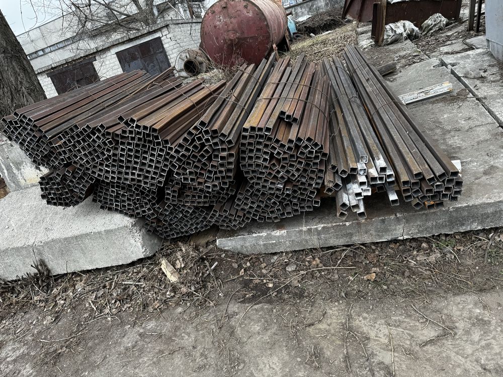 Профільна труба, квадратная 40/40/2,5мм: 30 грн. - Металопрокат ...