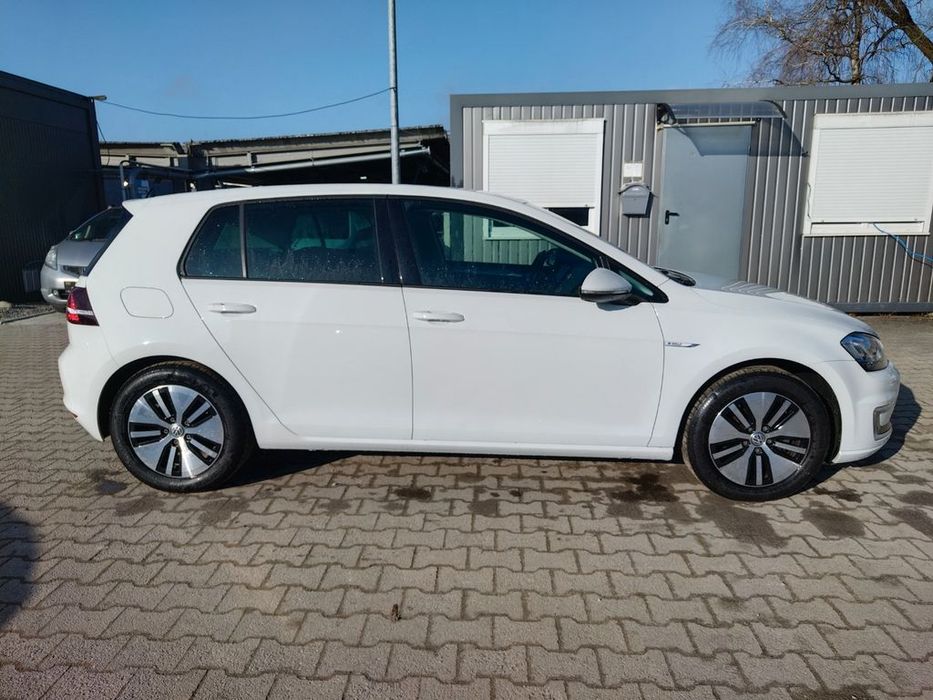 Бампер Volkswagen Golf 7 EV 2016- разборка гольф електро запчастини