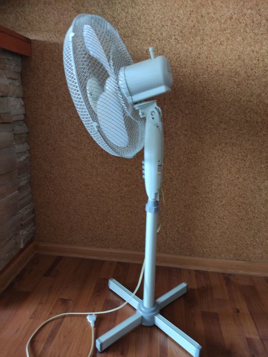 Напольный вентилятор "Delfa "