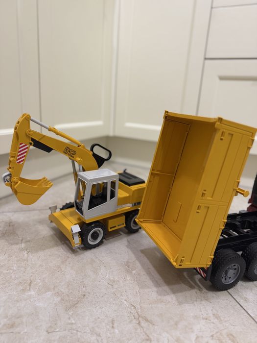 Bruder Спецтехніка Самоскид Екскаватор Брудер Самосвал Экскаватор