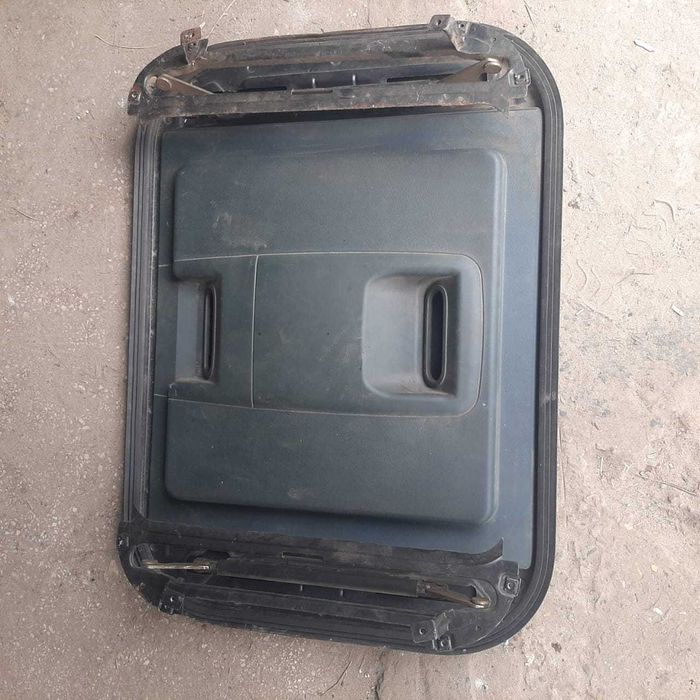 Люк ручний з вантажівки Рено преміум