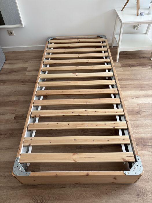 Sommier, estrado e colchao Ikea