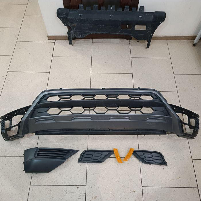 Запчастини бамперу Тігуан2 США