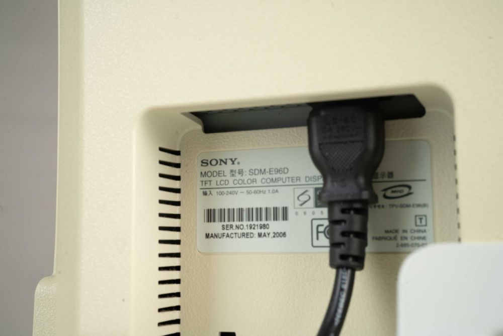 Monitor Sony SDM-E96D