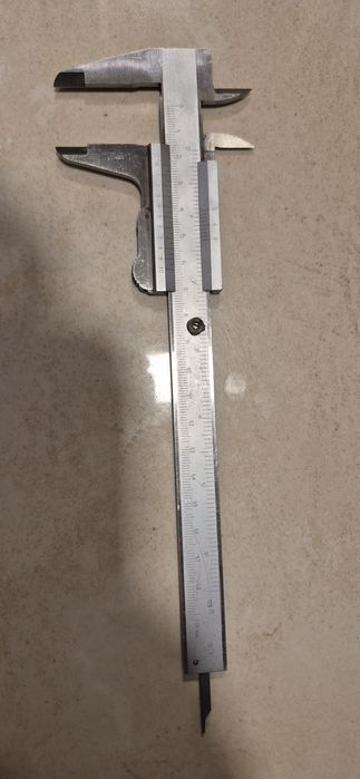 Sprawna suwmiarka mechaniczna prl superstan porządna