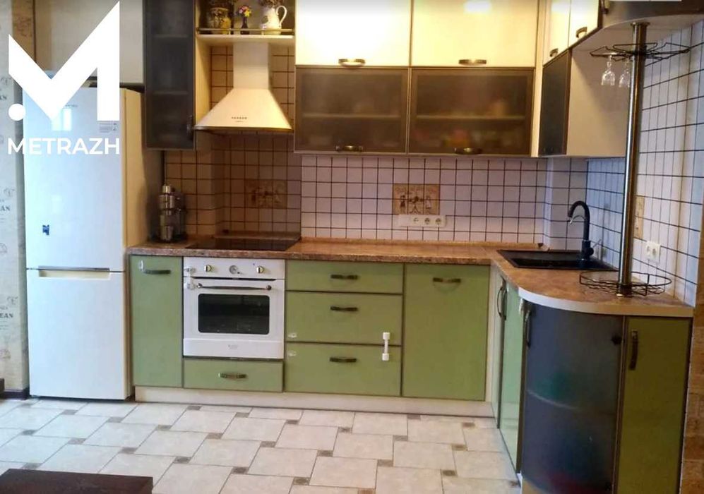 Продам кухня студия 11/16, ЖК Молодежный ( 16703)